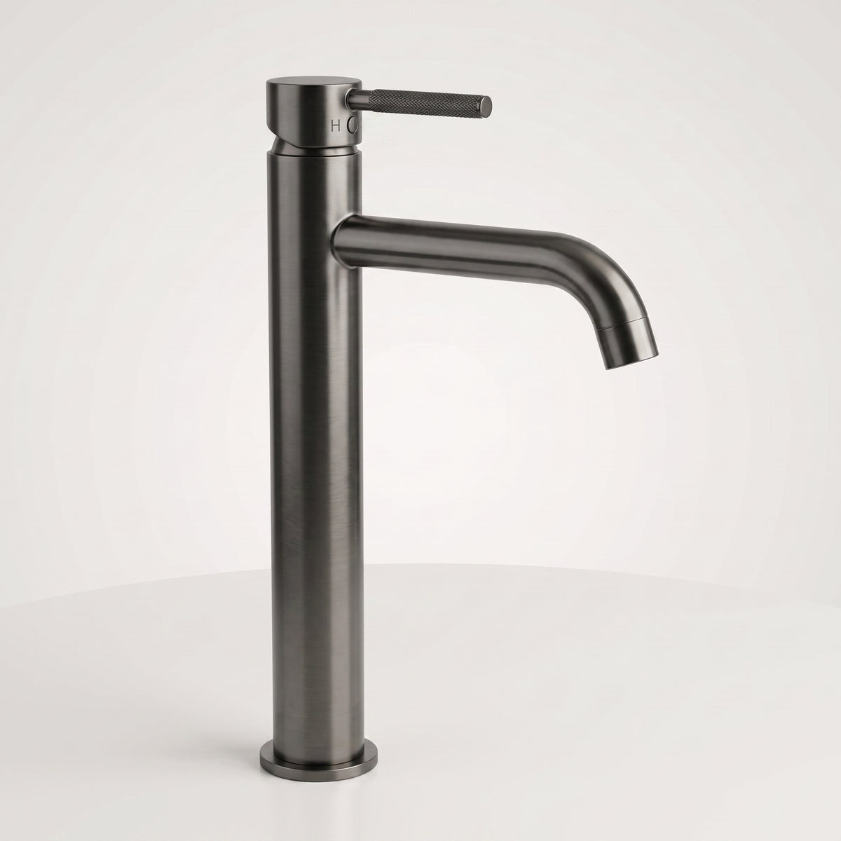 Mitigeur lavabo sur plan gris brossé Salis — vue 4