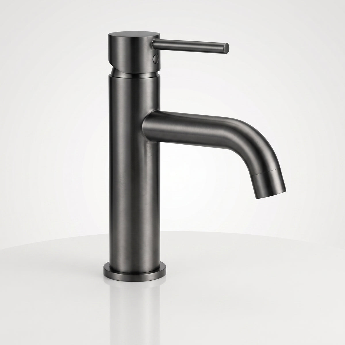 Mitigeur lavabo sur plan gris brossé Salis