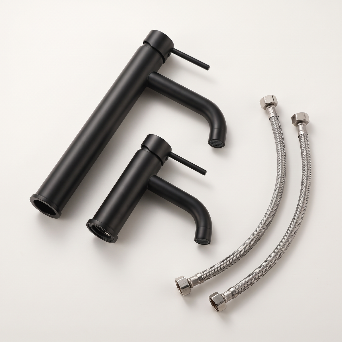 Salis | Mitigeur lavabo sur plan noir mat