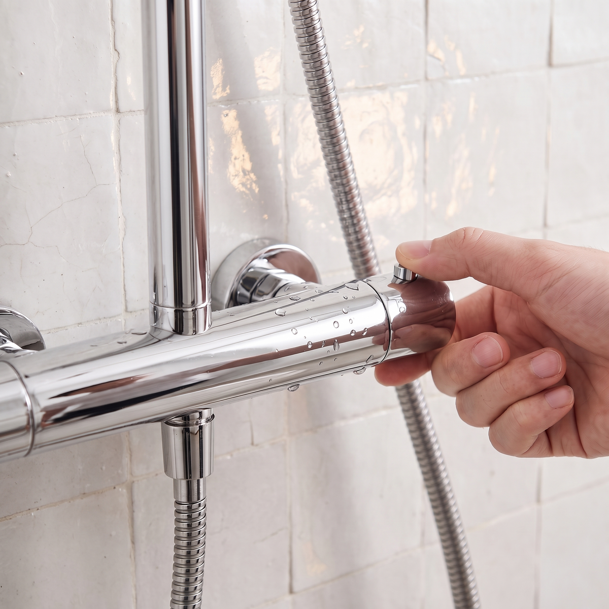 Commande thermostatique de la colonne Cassis chrome, bouton de sécurité à 38 °C
